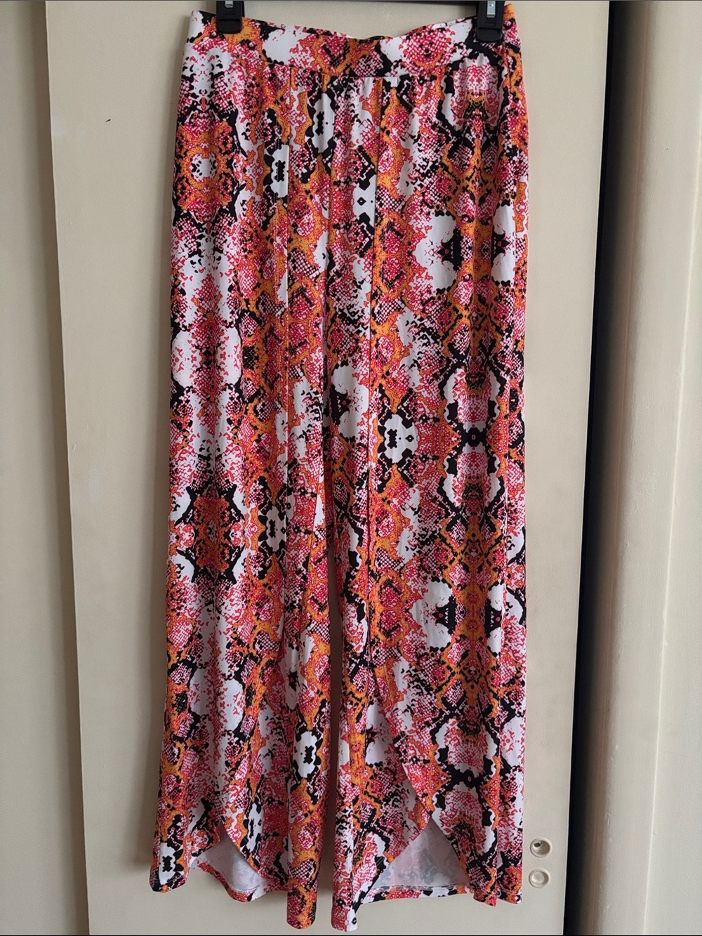 Shavonne Dorsey wide leg split front snake pattern pants- size Small